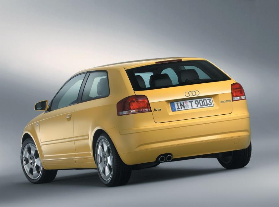 Audi A3 2.0 FSI (8P) 2003 года  (фото 11 из 15)
